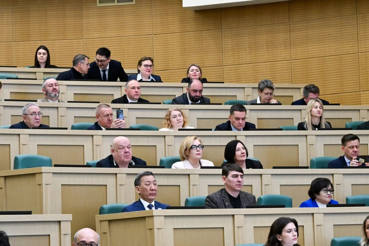 Встреча с театральными деятелями, представителями культуры страны.